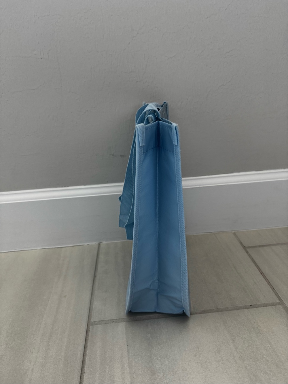 NWT Lululemon Small Light Blue Tote with bubble logo - Picture 4 of 5